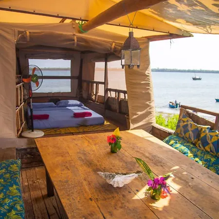 Villa Firefly Eco Retreat à Shimoni Extérieur photo