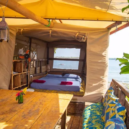 Villa Firefly Eco Retreat à Shimoni Extérieur photo