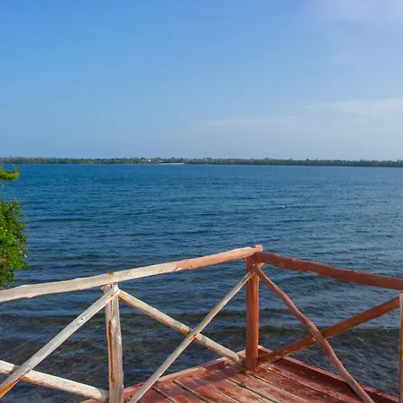 Villa Firefly Eco Retreat à Shimoni Extérieur photo