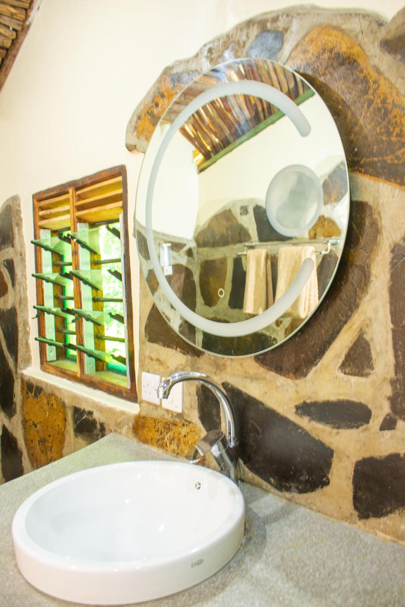 Lodge Firefly Eco Retreat *